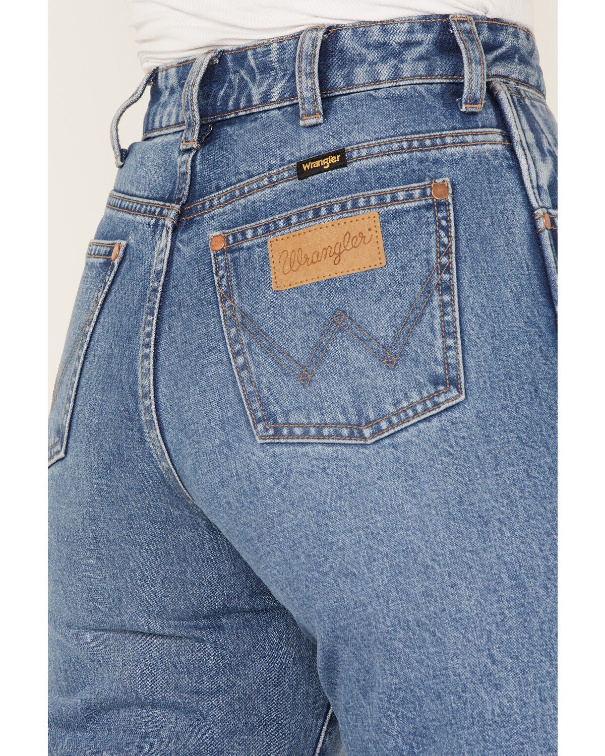 Product Name: Wrangler Women's Medium Wash High Rise Relaxed Mom Jeans