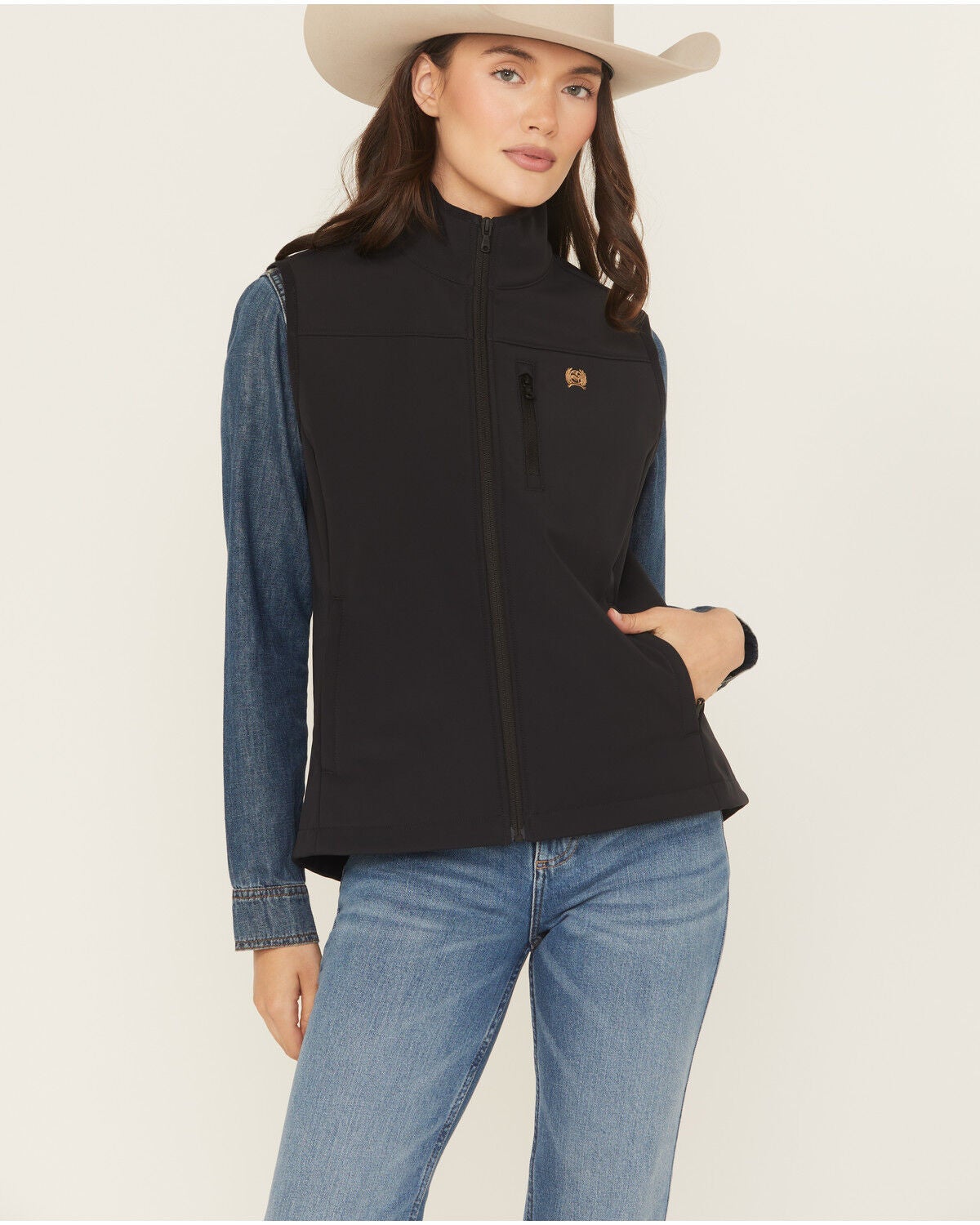 Cinch Women's Windproof Softshell Vest, Black, hi-res