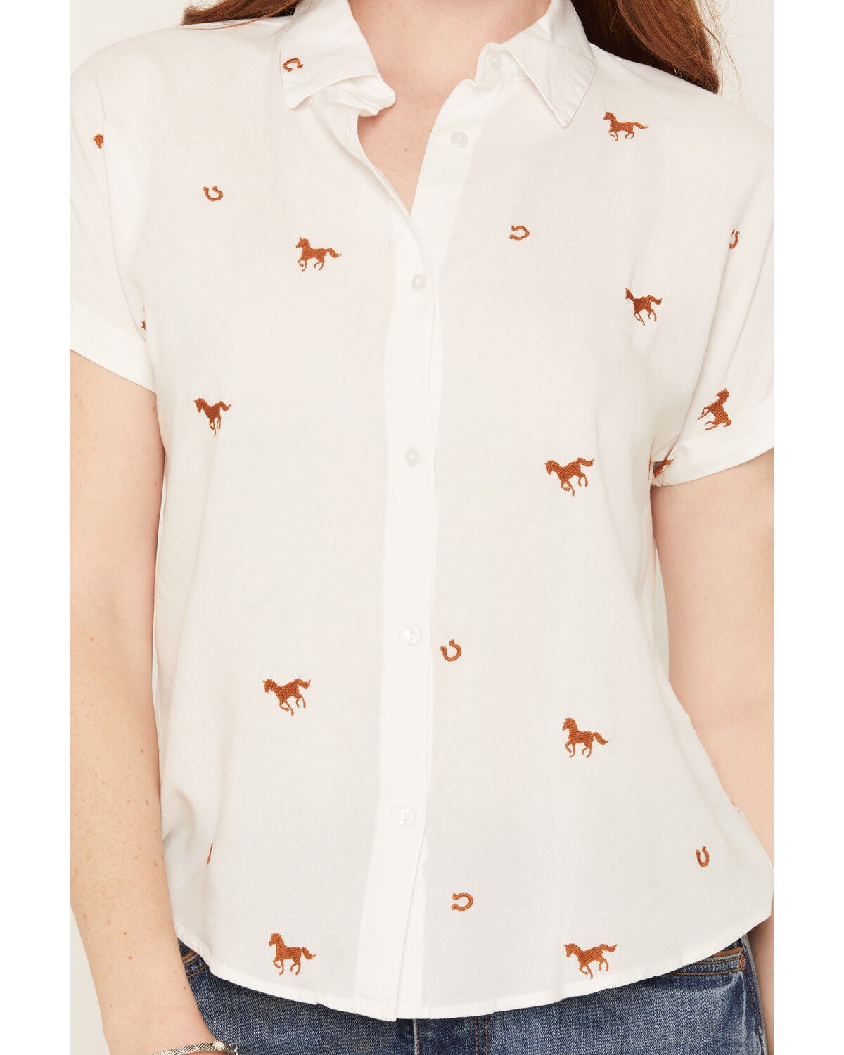Image #3 - Cotton & Rye Women's Horse And Horseshoe Embroidered Short Sleeve Button-Down Western Shirt, White, hi-res