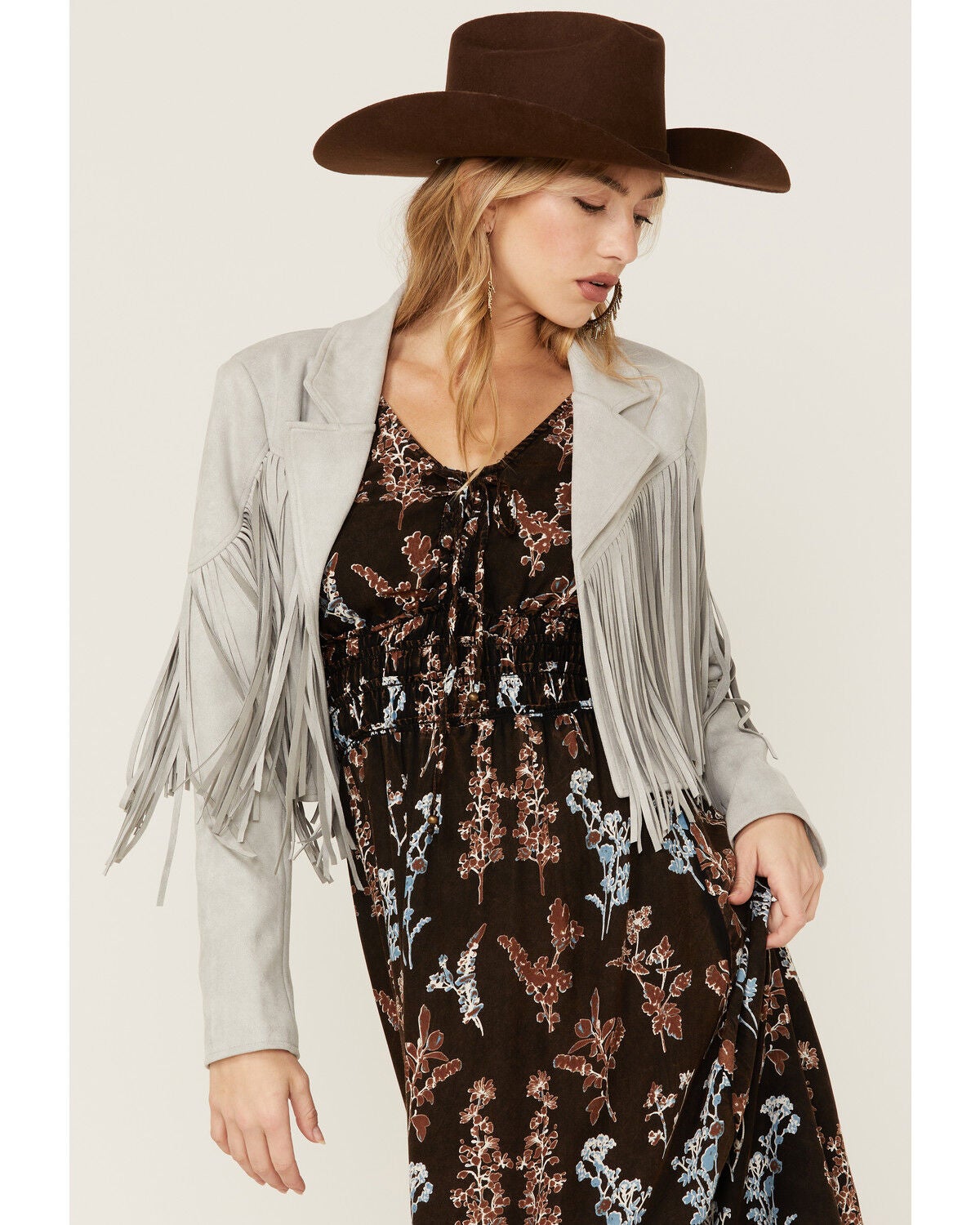 Saints \u0026 Hearts Women's Faux Suede Cropped Fringe Jacket