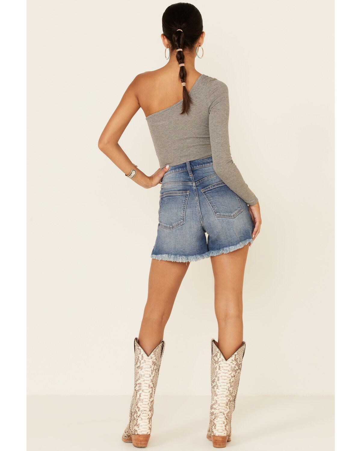 Sneak Peek Women's Fray Hem Short 