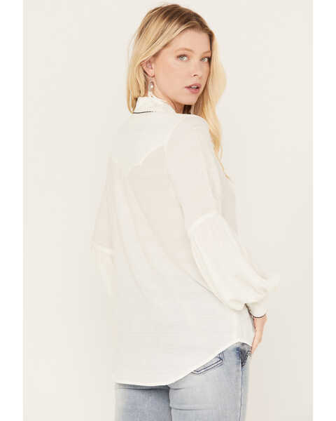 Image #4 - Idyllwind Women's Judson Blanket Stitch Textured Button-Down Woven Shirt, White, hi-res