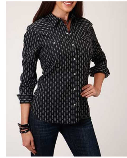 Roper Women's Arrow Diamond Long Sleeve Snap Western Shirt, Black, hi-res