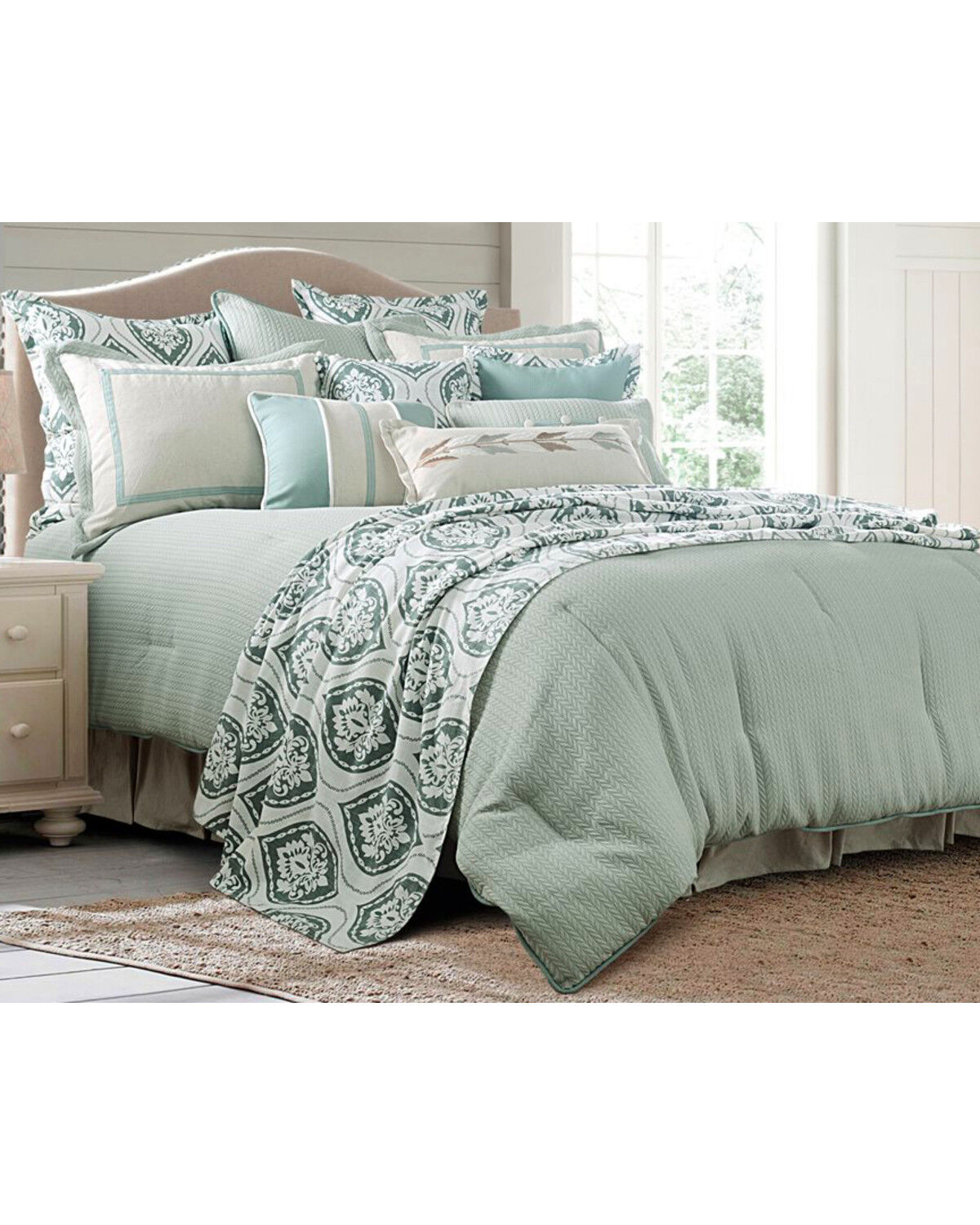 Image #1 - HiEnd Accents 4 Piece Belmont Comforter Set - Super Queen, Green, hi-res