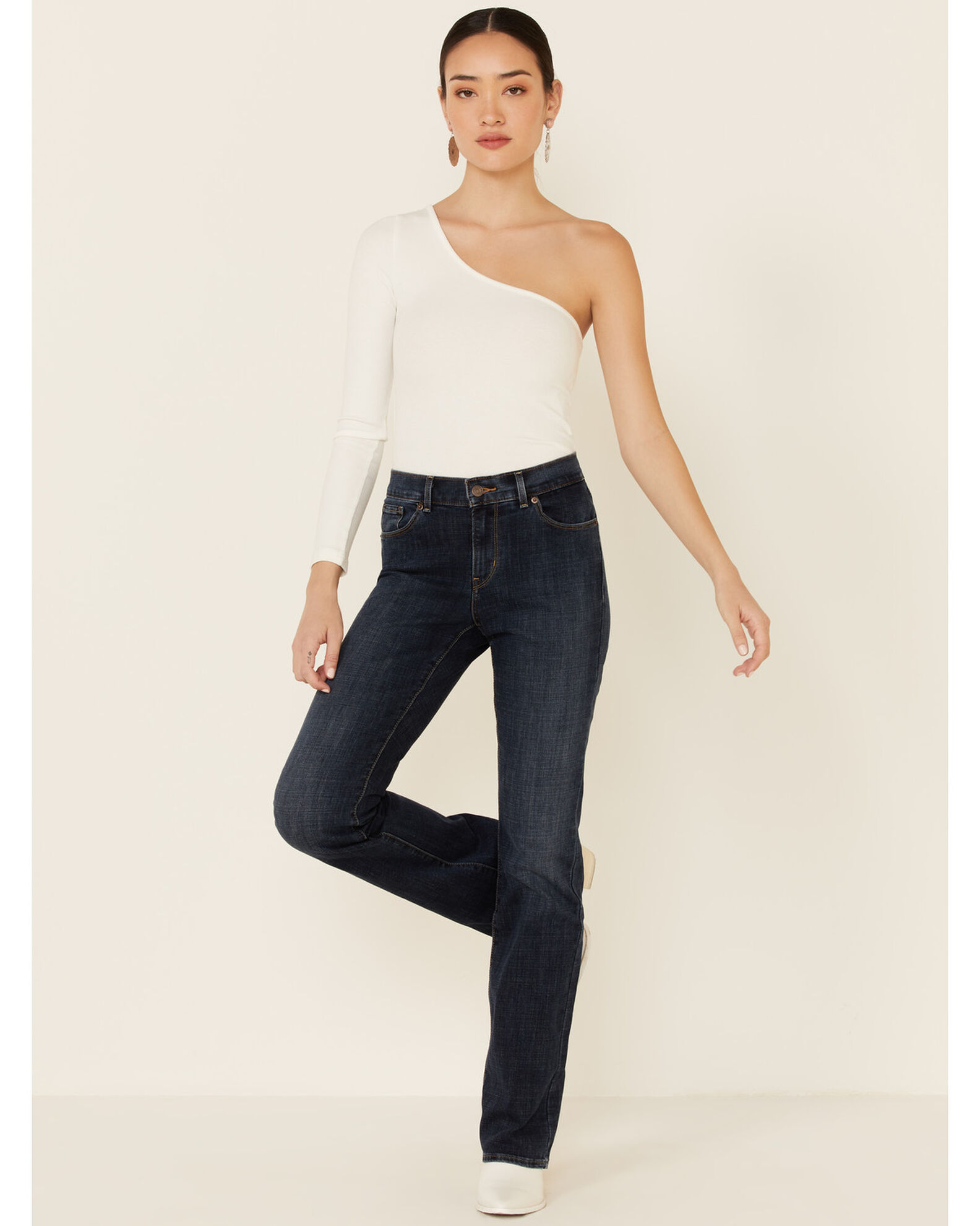 Levi's classic hotsell bootcut jeans
