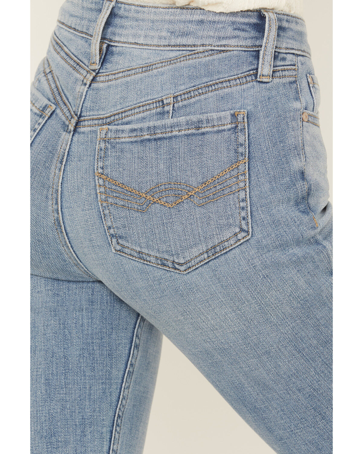 Image #3 - Idyllwind Women's Outlaw Light Wash High Rise Double Back Yoke Bootcut Super Stretch Denim Jeans, Light Wash, hi-res