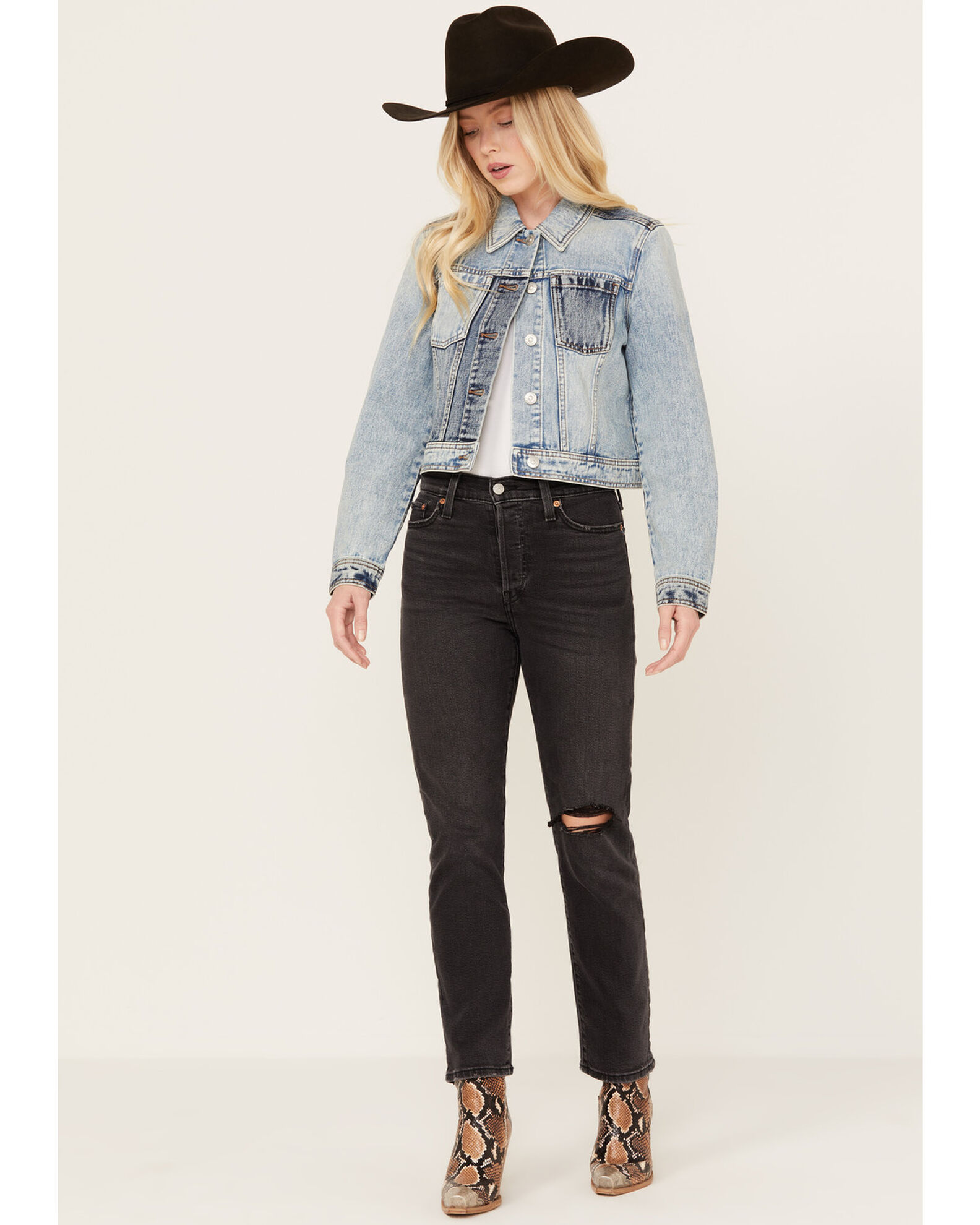 Levi's store wedgie cut