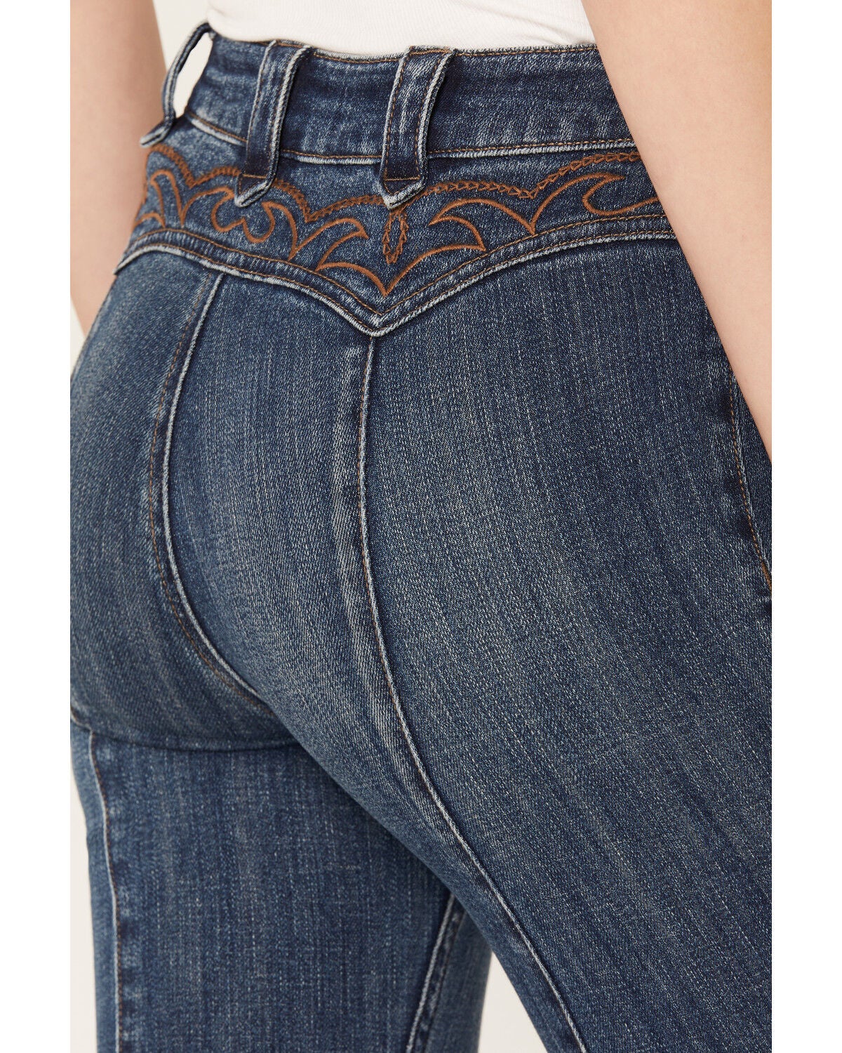 Image #4 - Idyllwind Women's Legend High Rise Eastview Bootstitch Yoke Flare Stretch Denim Jeans, Medium Dark Wash, hi-res
