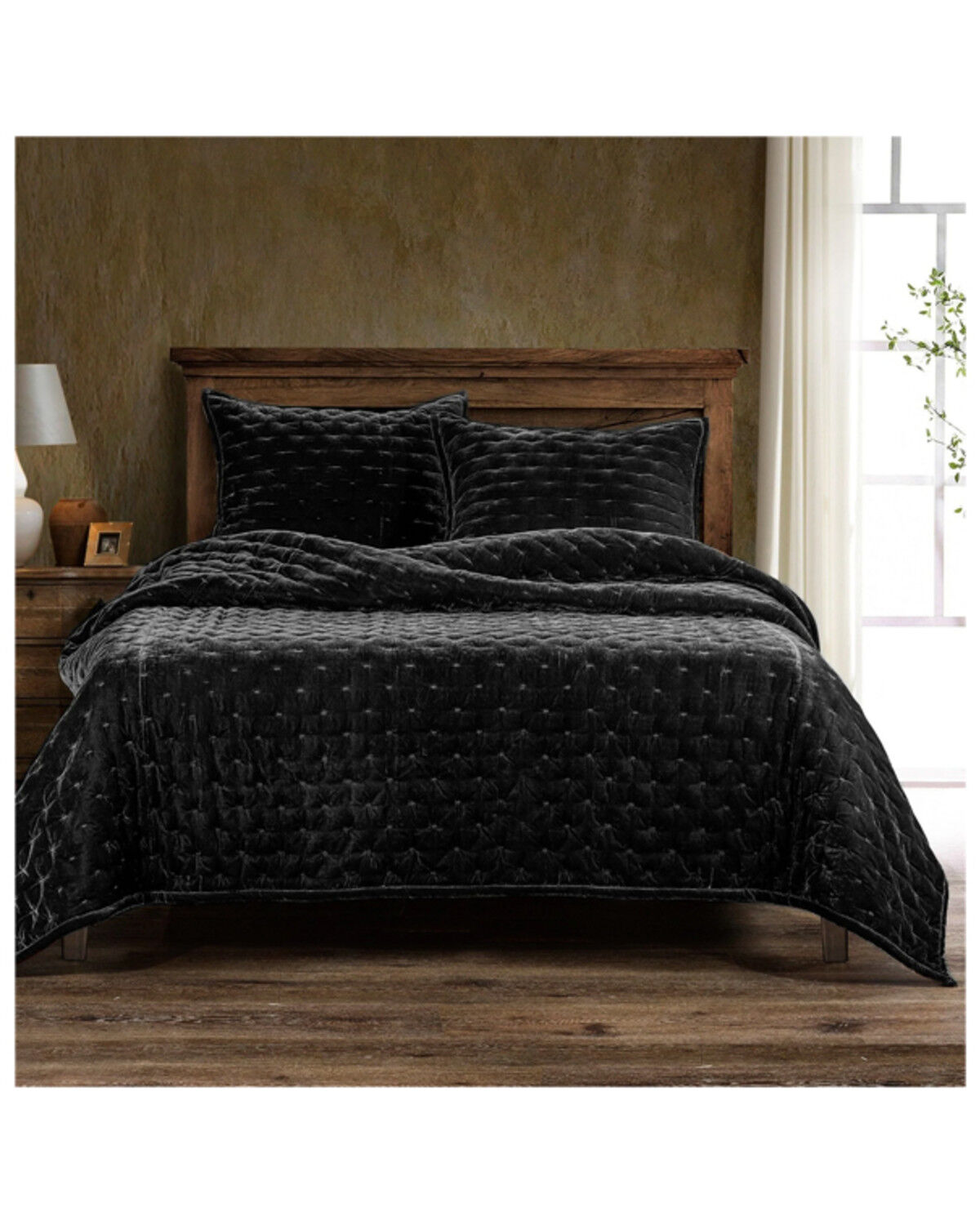 Image #1 - HiEnd Accents Black Stella Faux Silk Velvet 3-Piece King Quilt Set, Black, hi-res