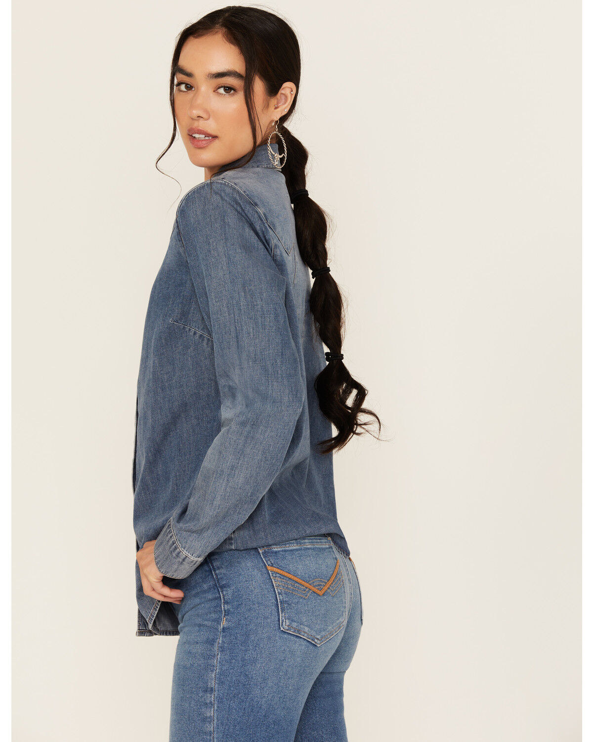 Image #2 - Idyllwind Women's Huckleberry Medium Wash Long Sleeve Snap Western Shirt, Medium Wash, hi-res