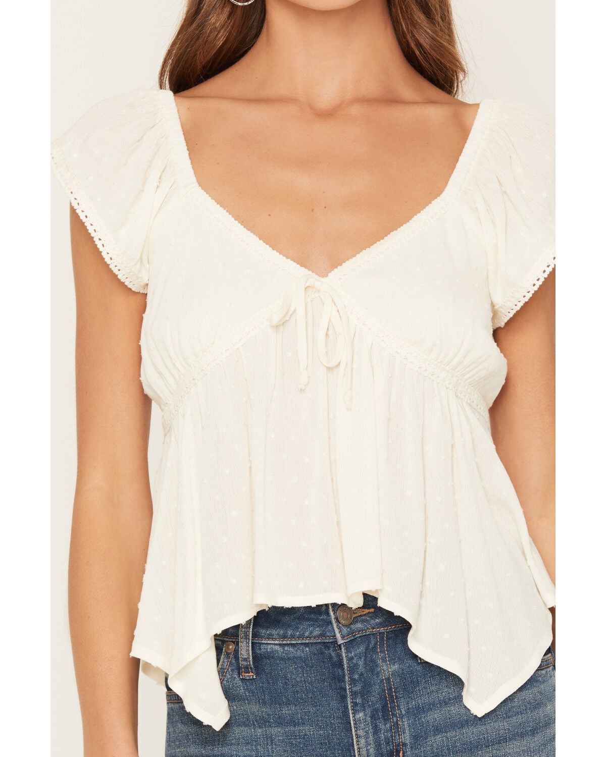 Image #3 - Wild Moss Women's Solid Hanky Hem Short Sleeve Top, Ivory, hi-res