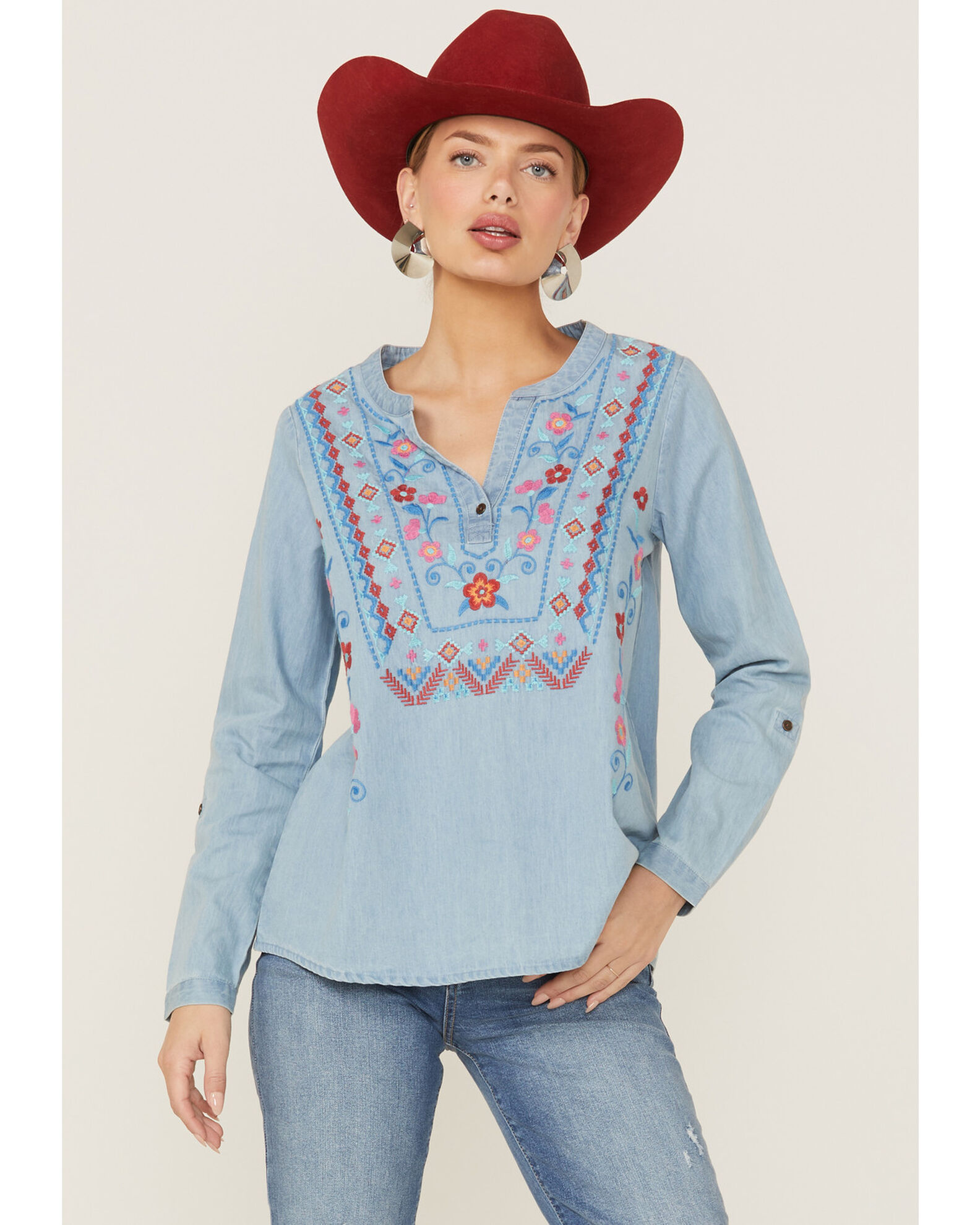 Women's embroidery pullover shirt