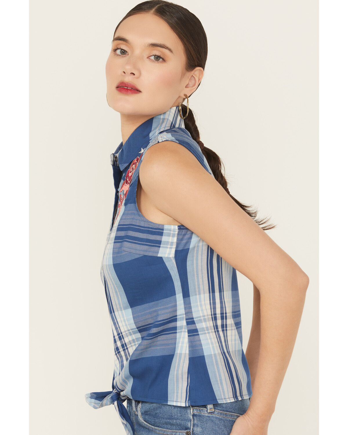 Image #3 - Idyllwind Women's Plaid Print Embroidered Front Sleeveless Snap Western Shirt, Blue, hi-res
