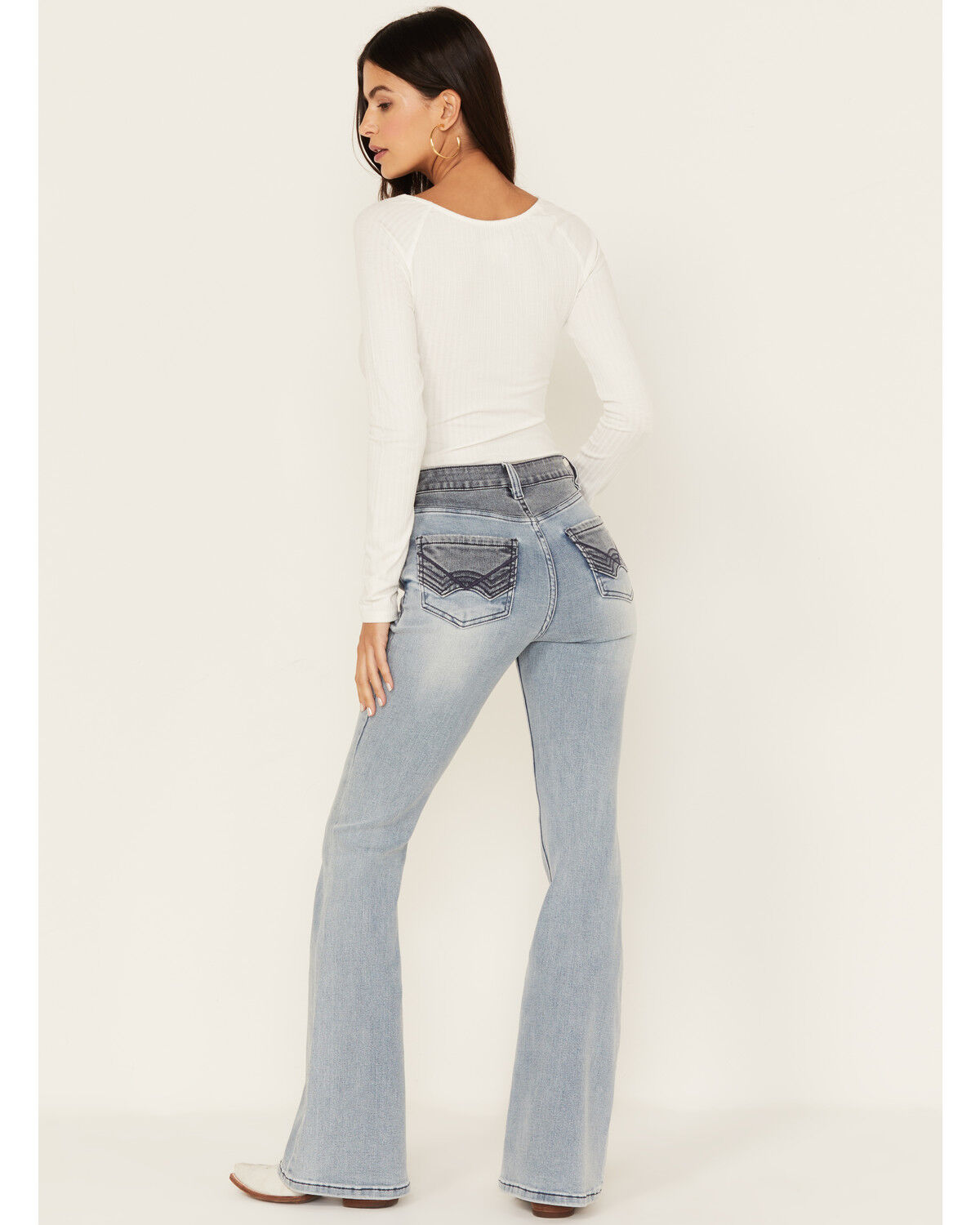 Image #3 - Idyllwind Women's Loma Light Wash Contrast Wash High Risin' Stretch Flare Jeans, Light Wash, hi-res