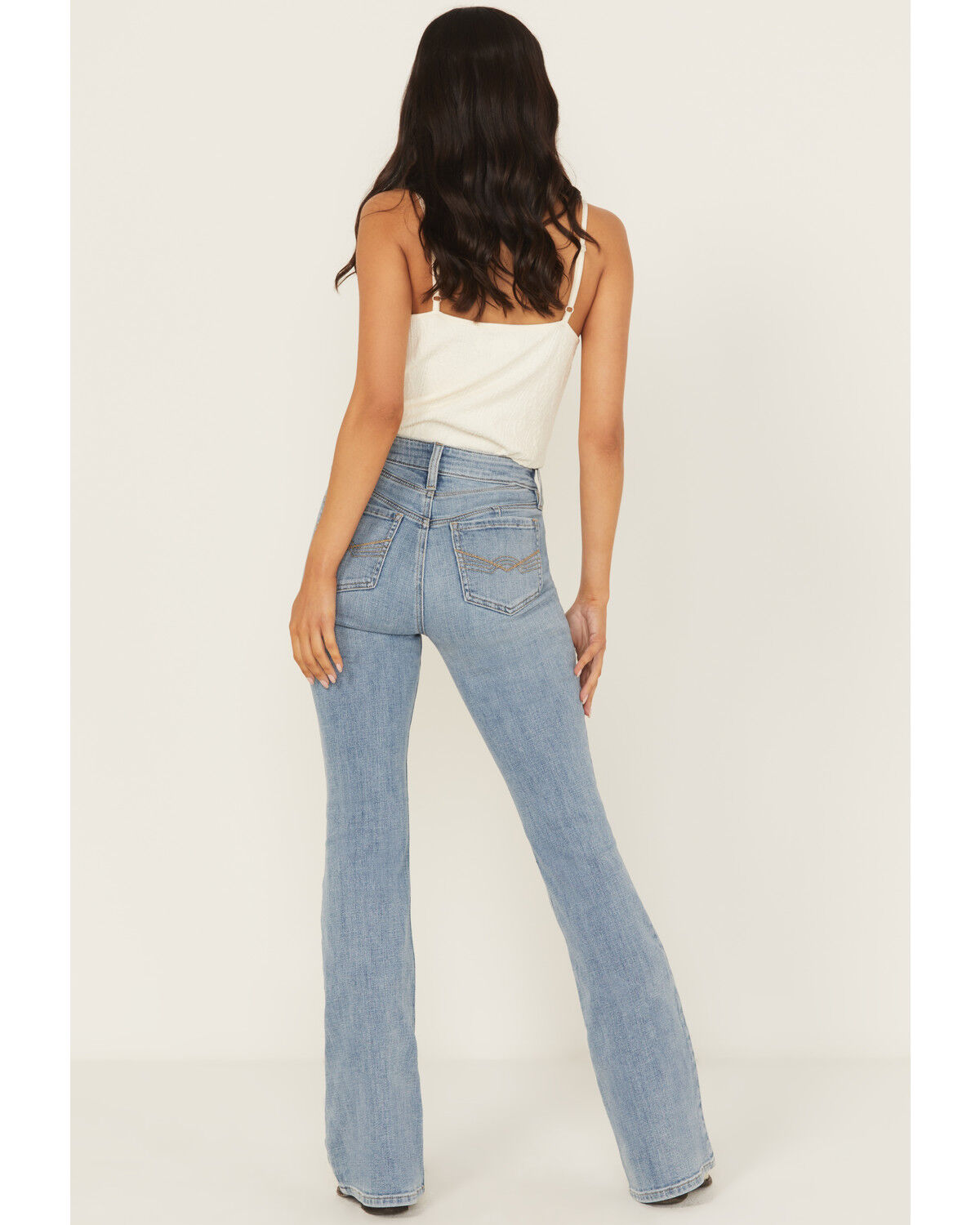 Image #4 - Idyllwind Women's Outlaw Light Wash High Rise Double Back Yoke Bootcut Super Stretch Denim Jeans, Light Wash, hi-res