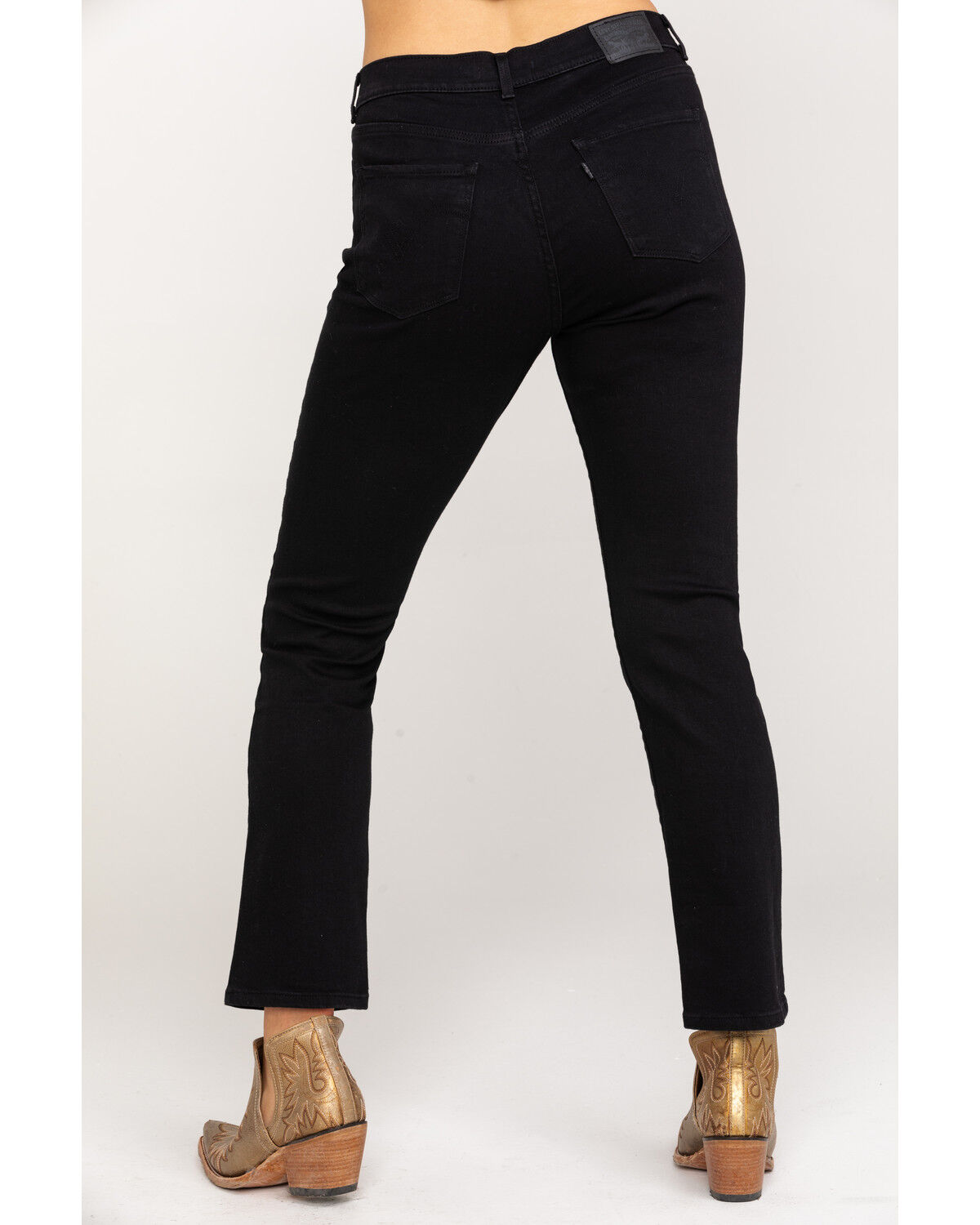 womens black straight leg levi jeans