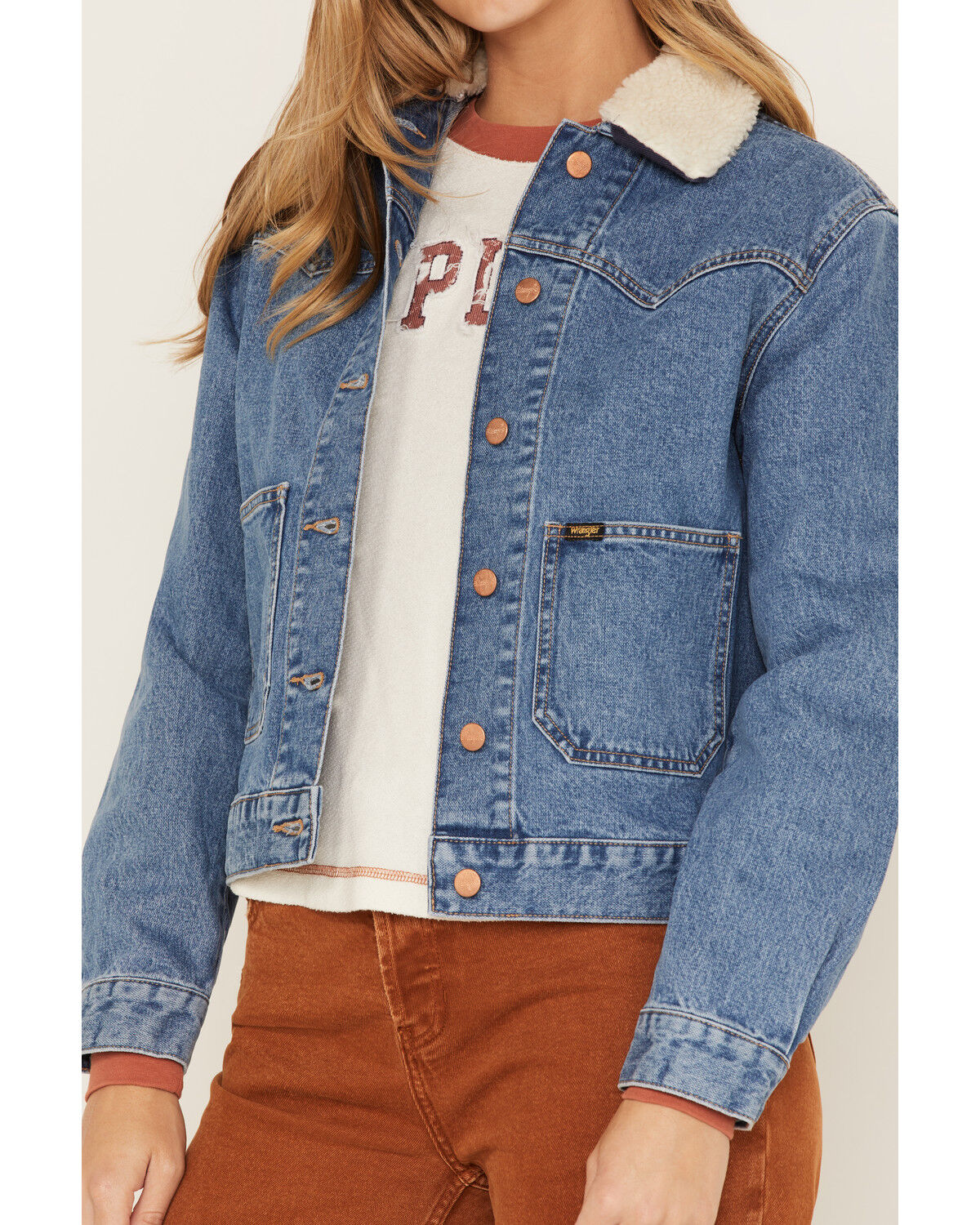 Image #3 - Wrangler Women's Light Wash Denim Sherpa Collar Western Jacket, Blue, hi-res