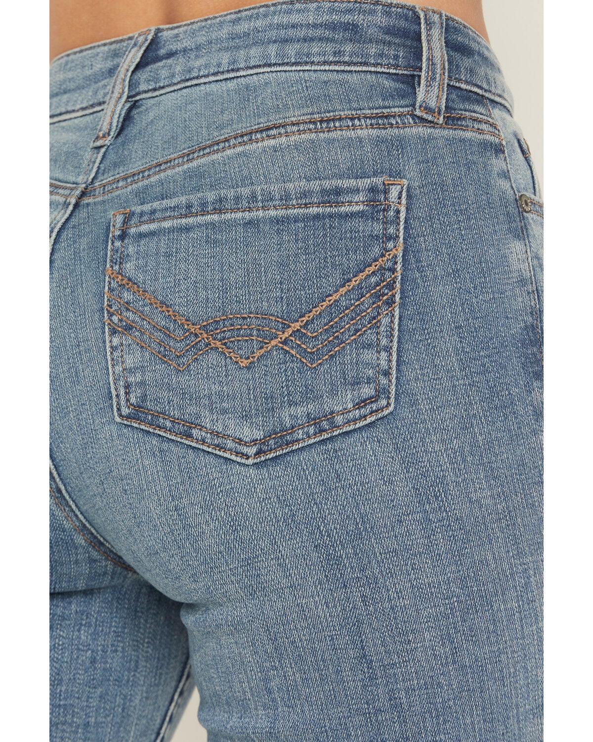 Image #5 - Idyllwind Women's Avery Medium Wash Legend High Rise Bootcut Stretch Denim Jeans, Medium Wash, hi-res