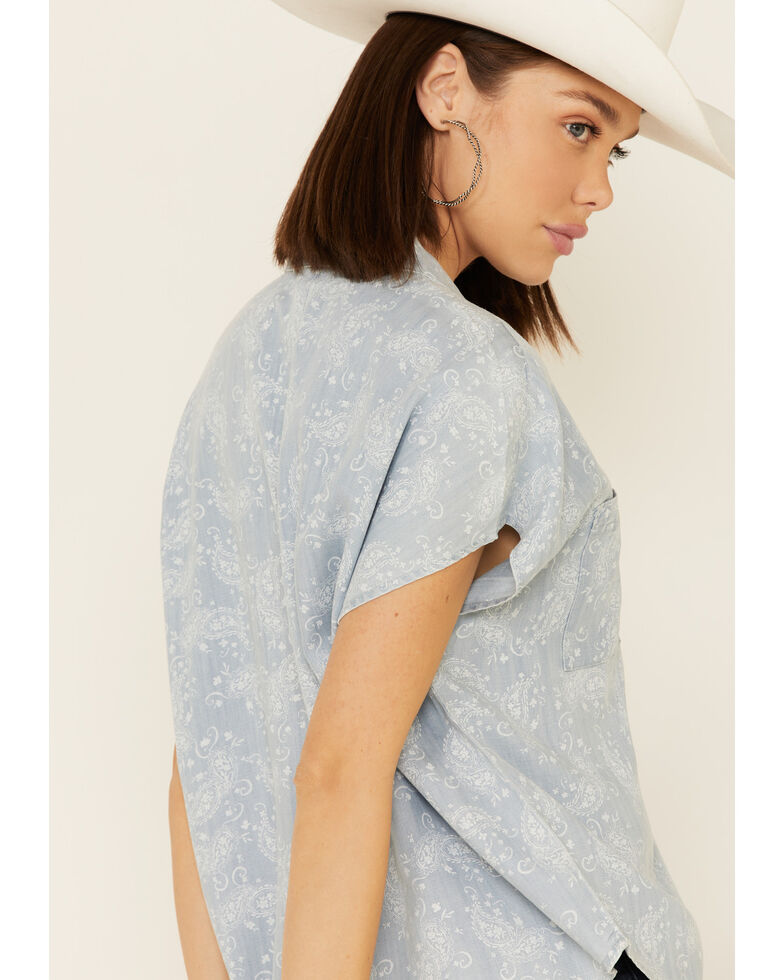 Ariat Women's Ocean Side Multi Paisley Print Short Sleeve Western Core Shirt , Blue, hi-res