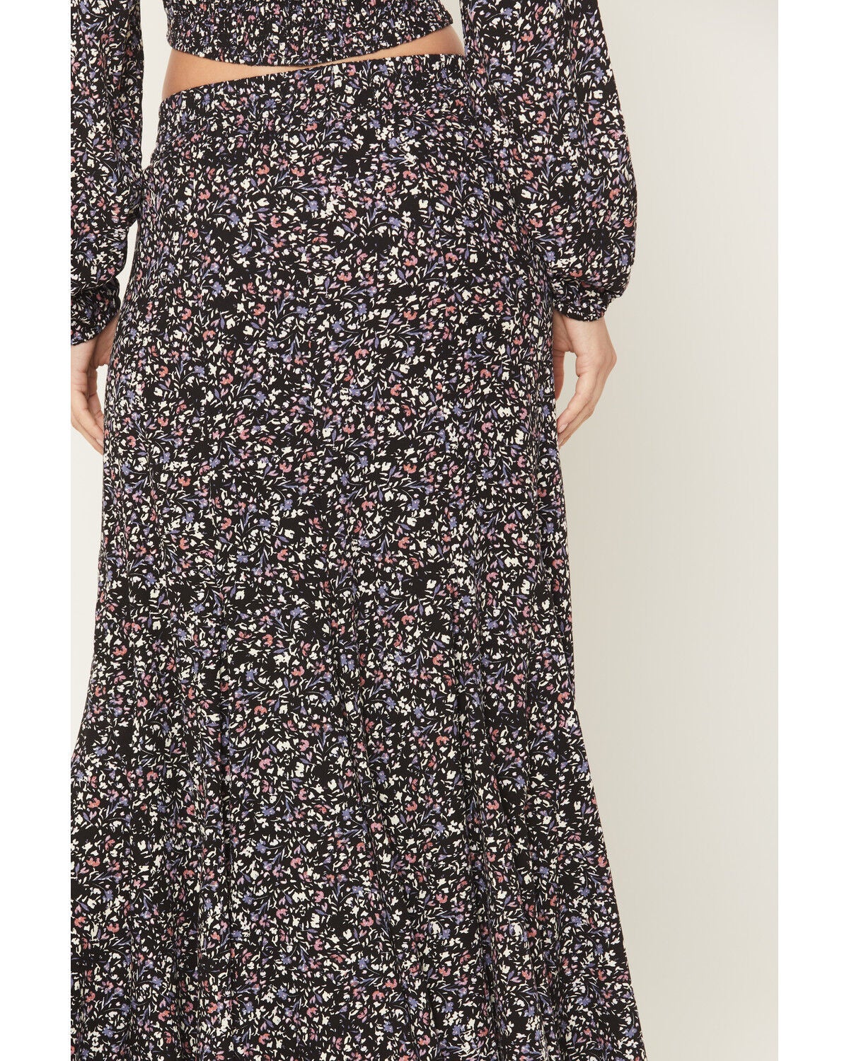 Image #4 - Idyllwind Women's Ridgepoint Ditsy Floral Print High Slit Maxi Skirt, Black, hi-res