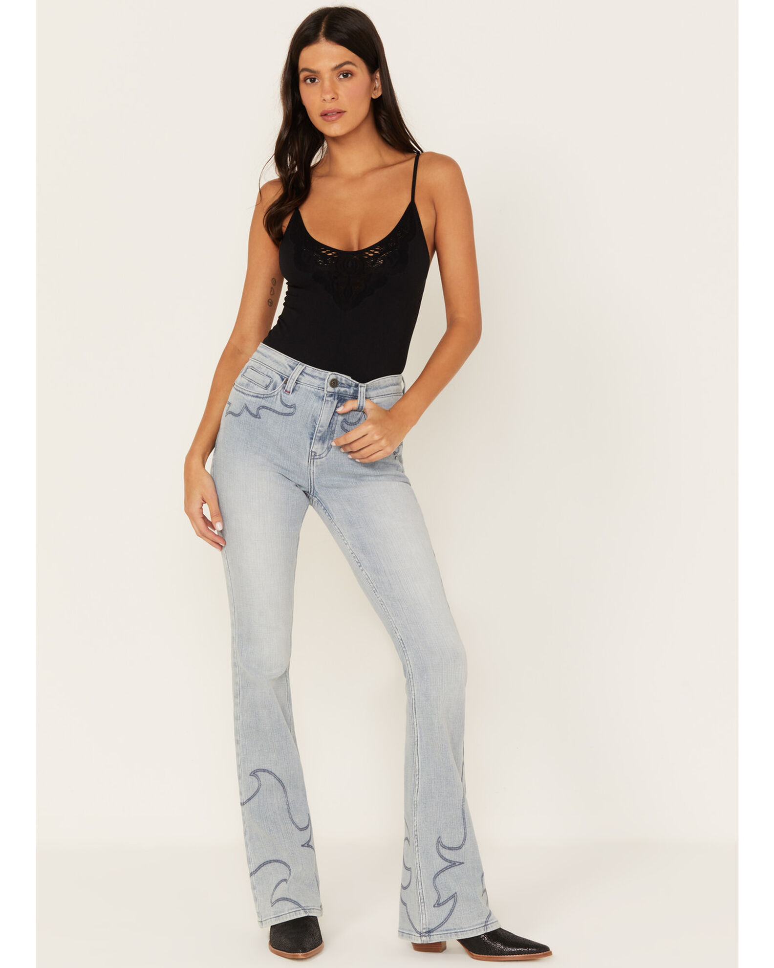 Idyllwind Women s Darbi High Risin Western Stitched Flare Jeans