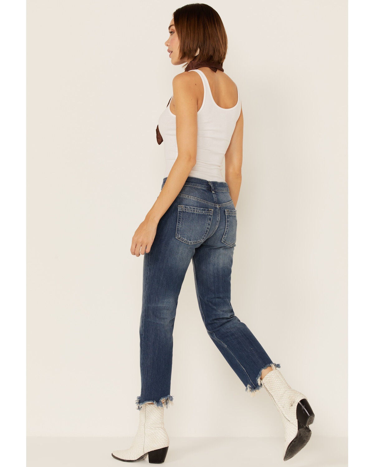 Mid-Rise Crop Straight Jeans 