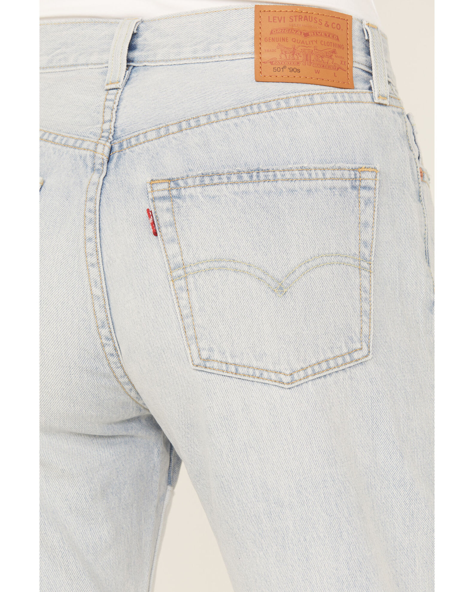 Womens light wash levi jeans on sale